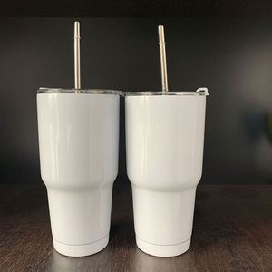 Gobelet isotherme en acier inoxydable blanc de 30 oz (900 ml) à forme incurvée, avec couvercle et paille, pour sublimation - Product Image 2