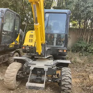 Hyundai 60W-7 Used Wheel Excavator.360 Degree Rotation Is Flexible And Convenient
