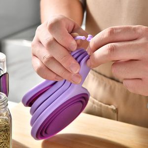 Ensemble de tasses et cuillères à mesurer pliables écologiques personnalisées, 8 pièces, compatibles lave-vaisselle - Product Image 2