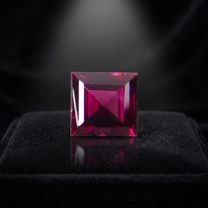 Granat Rhodolite Naturel Taillé Carré 2mm Certifié IGI Prix Usine Vente en Gros Haute Qualité Pierre Précieuse Facettée Non Montée 0.06 Carat Par Pièce - Product Image 3
