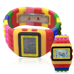 <span class=keywords><strong>Montre</strong></span> Digitale Rétro en Briques de Construction Style Pixel LCD Mélodie Enfants Étanche Sport Arc-en-ciel - Product Image 3