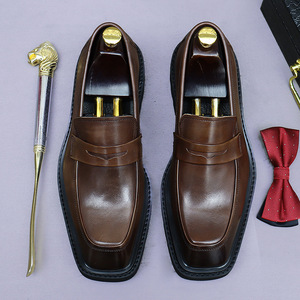 Zapatos de hombre de cuero genuino de alta gama, con punta cuadrada, suela gruesa y suave, estilo clásico británico para uso diario, formal y de negocios. - Product Image 4