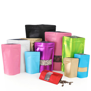 Sachets Doypack Personnalisables Colorés et Réutilisables en Feuille d'Aluminium Mat avec Fenêtre et Fermeture Zip pour Emballage <span class=keywords><strong>Alimentaire</strong></span> - Product Image 1