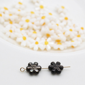 Nuovo Design Perline a Forma di Fiore in Madreperla da 10mm, Perline Daisy in Madreperla all'Ingrosso per Fai da Te - Product Image 6