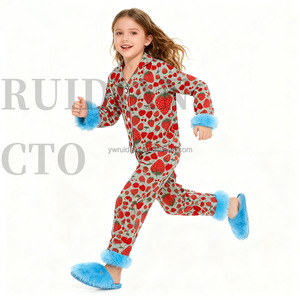 Conjunto de Pijama de Dos Piezas para Niñ<span class=keywords><strong>a</strong></span> Pequeñ<span class=keywords><strong>a</strong></span>, Diseño de San Valentín, Estampado Suave, Ribete Afelpado, Camisa de Manga Larga con Botones y Pantalones, Ropa de Dormir - Product Image 2