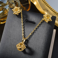 Ensemble d'accessoires de mode minimaliste européen et américain : collier et boucles d'oreilles pendantes pentagramme ajouré