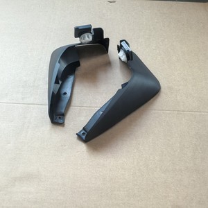 Guardabarros de Plástico Negro para Mazda 5 2008 con Transmisión Automática - Product Image 3