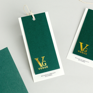 Etiquetas colgantes de ropa de lujo Etiqueta de ropa Impresión personalizada Nombre Logo Etiqueta colgante con etiquetas colgantes de papel de cuerda - Product Image 5