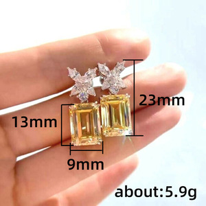 Orecchini Pendenti Floreali Gialli per Donne, Accessorio Semplice per Uso Quotidiano, Gioiello di Moda per Outfit - Product Image 3