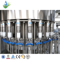 Machine automatique de remplissage et de bouchage d'eau minérale 3 en 1, ligne de production monobloc pour le lavage, le rinçage et l'étiquetage des bouteilles en PET