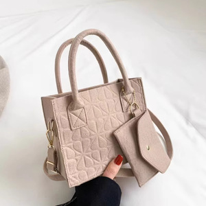 2025 nuova borsa Messenger da donna di alta qualità di nicchia alla moda borsa a tracolla a spalla singola piccola borsa a mano Versatile - Product Image 4
