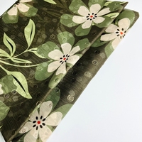 Tissu Jacquard Vintage Imprimé Numérique Vert Olive Foncé avec Motifs Floraux Blancs, Voile Léger et Respirant pour Robe d'Été ou Blouse