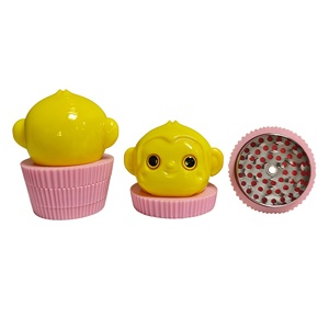 <b>Herb</b> <b>Grinder</b> Strawberry Shape Plastic Magnetic Lid Sharp Teeth Large Capacity Compact Portable Colorful Design - Product Image 3