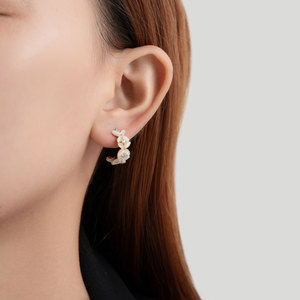 Flower C-Shaped Hoop Earrings 14k Gold Clasp Setting Party Women's Jewelry - Product Image 4