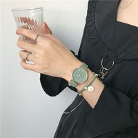 Jam Tangan Wanita Dial Alloy Baru Warna Permen Elegan Tali Kulit Kasual Quartz untuk Wanita