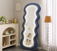 Miroir sur pied irrégulier pour la décoration intérieure, miroir de corps ondulé pleine longueur pour salon