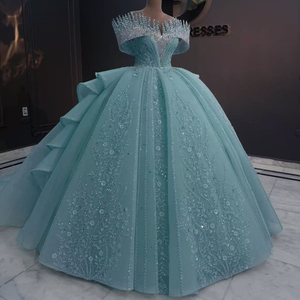 Abiti da Quinceañera <span class=keywords><strong>Blu</strong></span> Chiaro Brillante con Spalle Scoperte, Decorazioni in Cristallo e <span class=keywords><strong>Paillettes</strong></span>, Coda Lunga, <span class=keywords><strong>Vestito</strong></span> da 15 Anni Personalizzabile - Product Image 1