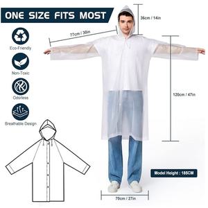 후드와 슬리브가있는 방수 휴대용 비옷 깨끗하고 재사용 가능한 비 내성 판초 여행용 플라스틱 레인웨어 재킷 - Product Image 2