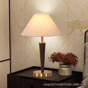 Lámpara de Mesa LED de Madera Maciza de Estilo Nórdico Moderno Vintage, Lámpara de Noche Cálida para Dormitorio, Estudio - Product Image 3