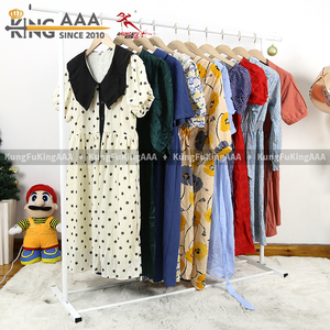 Robes en soie synthétique KungFu KingAAA pour femmes, vêtements d'occasion, vêtements de seconde main, vente en gros - Product Image 5