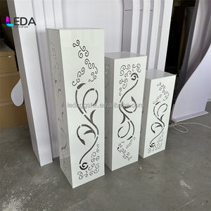 Table à gâteau en PVC et acrylique LEDA / Support à fleurs Socle piédestal pour fête Support de route pour fête Socle carré pour mariage pour fête - Product Image 5