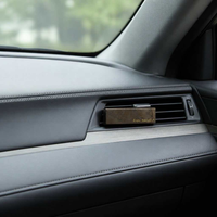 Diffuseur de parfum pour voiture en gel parfumé, rechargeable, avec bande en bois, emballage de luxe, logo personnalisé, matériaux naturels, non toxique