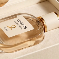 Boîte à parfum rigide de luxe personnalisée, style livre blanc, avec insert magnétique, présentation écologique, emballage cosmétique réutilisable