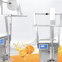 Machine automatique de fabrication de bâtonnets de glace, de sucettes glacées, de glaces, de remplissage de jus de fruits liquides et de scellage d'emballages en plastique