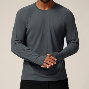 T-shirt en coton à manches longues noir uni pour homme, personnalisable, idéal pour l'entraînement - Product Image 1
