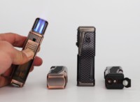 Briquet torche à double flamme pour cigares, rechargeable au butane, coupe-vent avec verrou de sécurité, flamme réglable, corps en fibre de carbone, cuivre