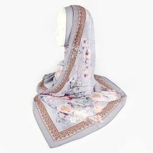 ผ้าทอลายมุสลิมผ้าพันคอผ้าฝ้ายเนื้อนุ่มพิมพ์ลายดิจิทัลพร้อมหลอดเลเซอร์สำหรับผู้หญิงมาเลย์ - Product Image 4