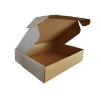 Matériaux recyclés, boîtes d'expédition en carton ondulé de 8x4x1,6 pouces, petites boîtes d'expédition, laminage mat, gaufrage pour chaussettes, dossiers