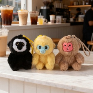 En gros, Jouets en peluche doux et mignons Singe doré, Macaque du zoo, Porte-clés en peluche de dessin animé, Poupées, Souvenirs, Décoration d'événements, Cadeaux pour enfants - Product Image 1