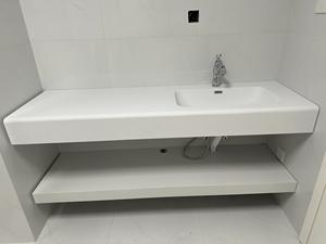 Fregadero de baño de piedra artificial integrado de diseño moderno y <span class=keywords><strong>encimera</strong></span> de <span class=keywords><strong>lavabo</strong></span> con escurridor pulido - Product Image 2