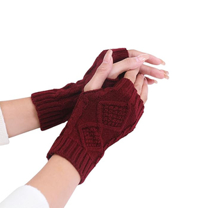 Mitaines sans doigts pour femmes, gants d'hiver chauds en tricot, chauffe-bras doux au crochet, mitaines avec trou pour le pouce - Product Image 3