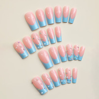 Ongles à pression de luxe extra longs français ongles bleu corail avec motifs de perles ongles artificiels à couverture complète
