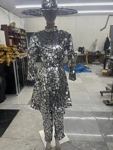 Costume de <span class=keywords><strong>robot</strong></span> LED de luxe pour <span class=keywords><strong>femme</strong></span> avec miroir et échasses lumineuses – Tenue de scène pour soirée, boîte de nuit, performance Drag Queen - Product Image 2