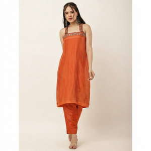 Vestido casual naranja sin mangas con tirantes, cuello cuadrado, estilo occidental, con lentejuelas y cuentas bordadas, para primavera. - Product Image 1