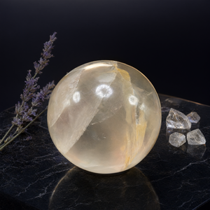 Sphère/boule en pierre de quartz clair naturel - Énergie/Reiki/Thérapie par cristaux - Diamètre de 2 pouces (5 cm) et 180 g (0,40 lb) - UNE PIÈCE - Product Image 3