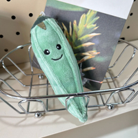 En gros, Série Légumes et Fruits : Mignonne Poupée en Peluche Okra Souriant, Petit Pendentif en Peluche, Petite Poupée