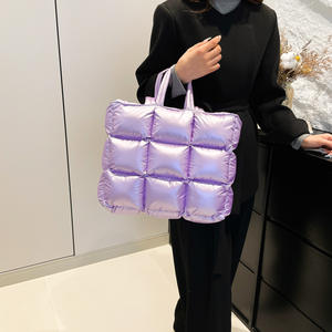 Bolso tote metálico acolchado, bolso de mano tipo nube, bolso de hombro de gran capacidad para mujer, uso diario - Product Image 3
