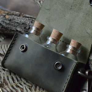 Bouteille personnalisée de 30ml boîte à épices en cuir Bushcraft Kit d'épices de camping sac porte-épices de voyage avec 3 bouteilles - Product Image 6