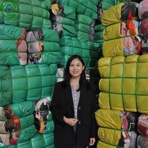 Fournisseur de Lots de Vêtements d'Occasion, Balles de Vêtements de Marque Coréenne, Tops d'Été Tendance - Product Image 2