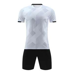 Cómoda camiseta de fútbol de equipo con estampado de números hecha de tela elástica - Product Image 6