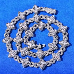 Colliers unisexes Hip Hop Miami Cuban personnalisés haut de gamme en argent 925 plaqué or 18 carats avec moissanite VVS sertie clos, testés et approuvés - Product Image 5