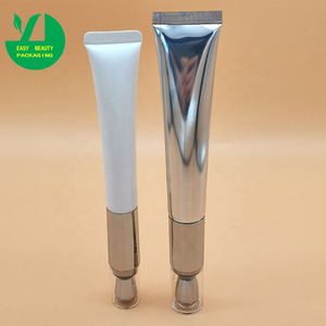 Tubes cosmétiques vides de sérum d'oeil empaquetant le tube en alliage de zinc de crème pour les yeux avec le nouvel applicateur en métal - Product Image 2