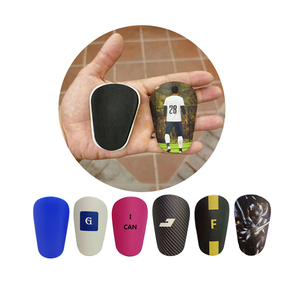 OEM thời trang đa màu sắc bền di động PBT kích thước nhỏ Kid bóng đá bảo vệ ống chân miếng đệm Thanh Niên Mini thăng hoa bóng đá Shinguard - Product Image 3
