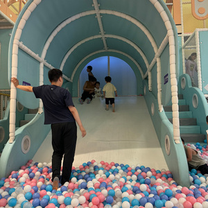 Équipement de terrain de jeux intérieur pour enfants avec zones interactives, toboggan, fosse <span class=keywords><strong>à</strong></span> <span class=keywords><strong>balles</strong></span> et trampoline pour centre de divertissement familial - Product Image 4