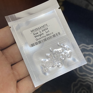 H GEMS Piedra de Moissanita Redonda de Alta Calidad con Corte de Diamante, 1 Quilate, 1.0mm, 1.3mm, 2.0mm, 0.01ct, Venta al por Mayor - Product Image 4