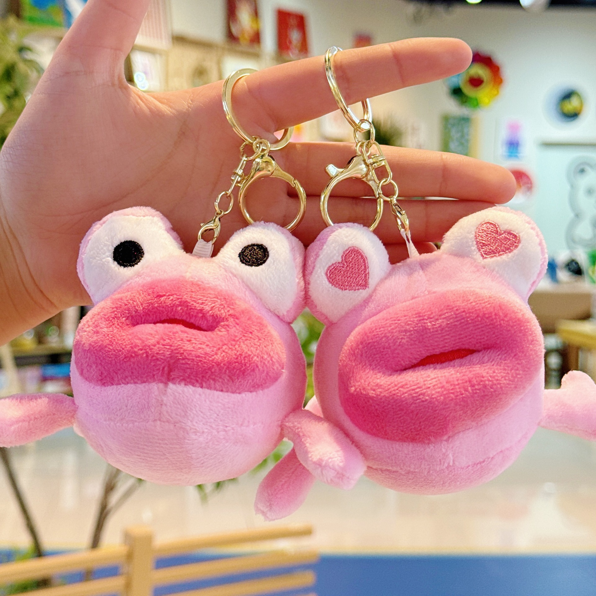 ビッグレッドリップフロッグぬいぐるみキーホルダーかわいいランドセル